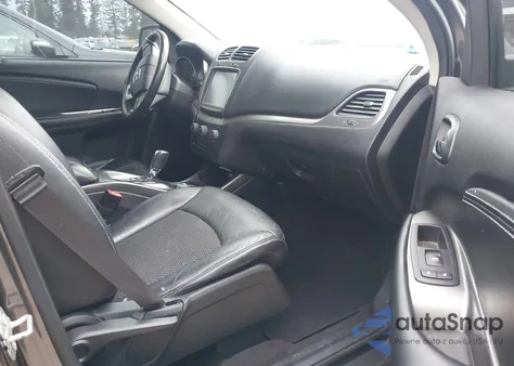 2018 Dodge Journey Crossroad Awd z USA, uszkodzony, nr VIN 3C4PDDGG9JT306079